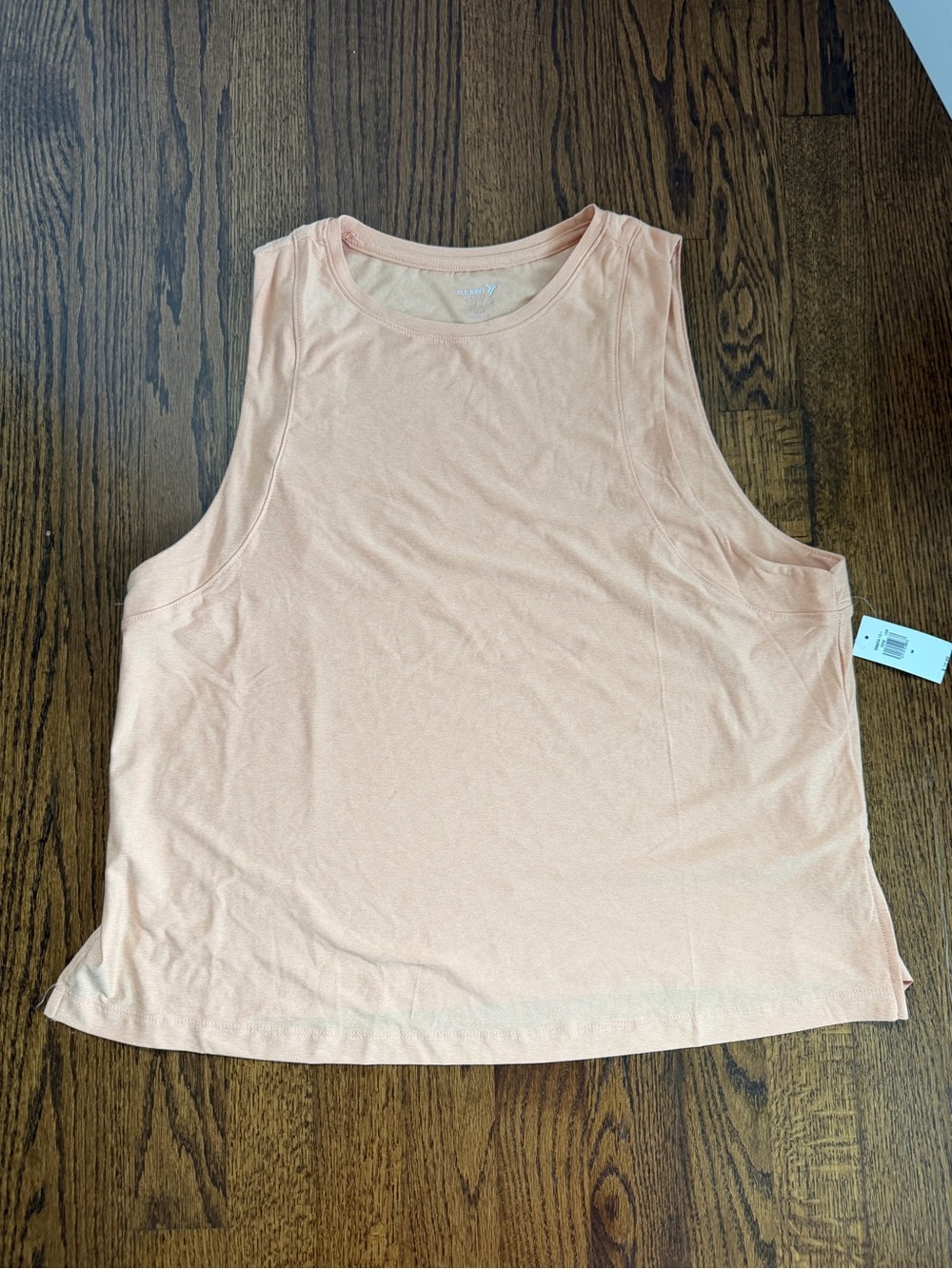 NWT Old Navy Active Tank Tops Set of 2 - Medium (Peach & Light Gray)